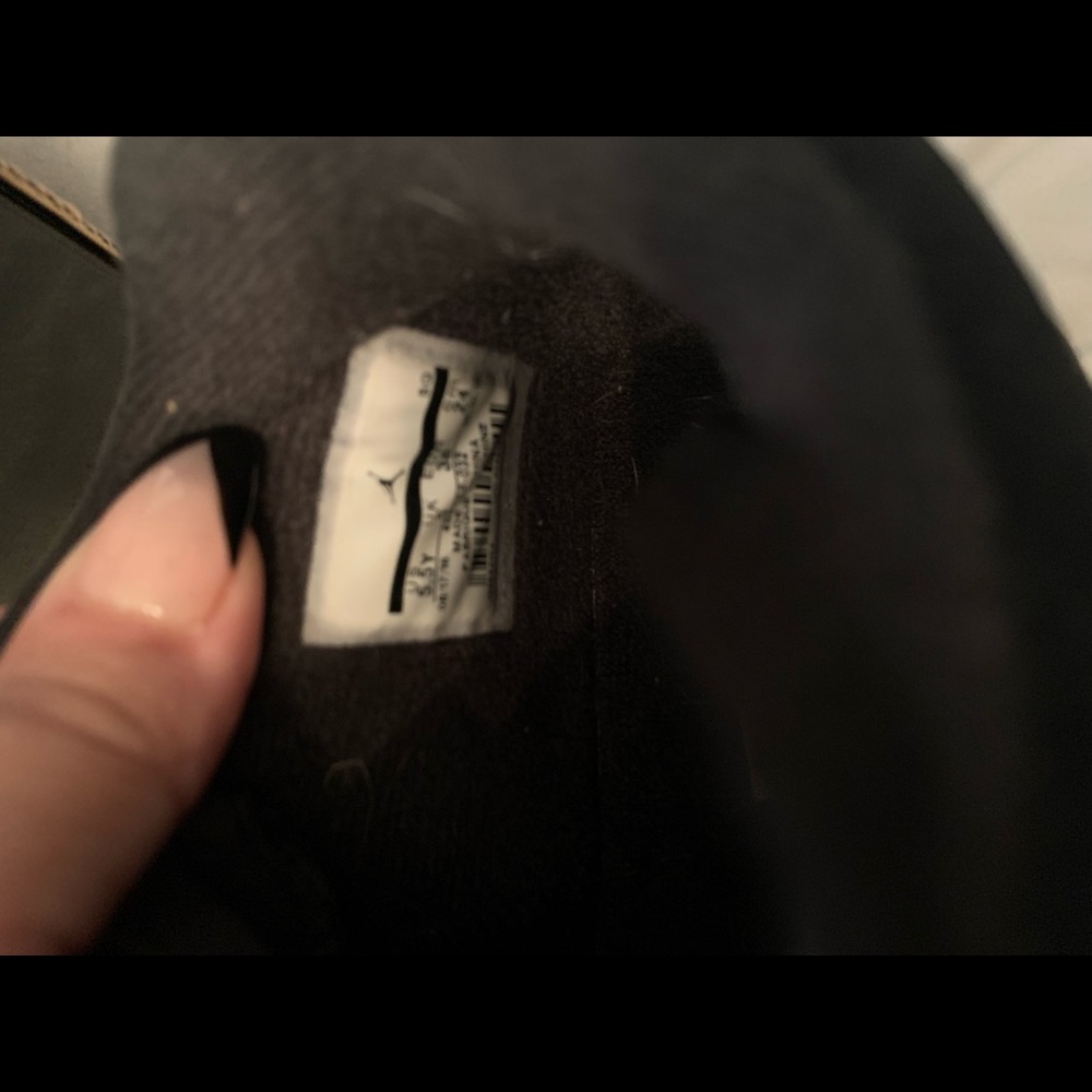 Air Jordan 4 Retro - Picture 3 of 7